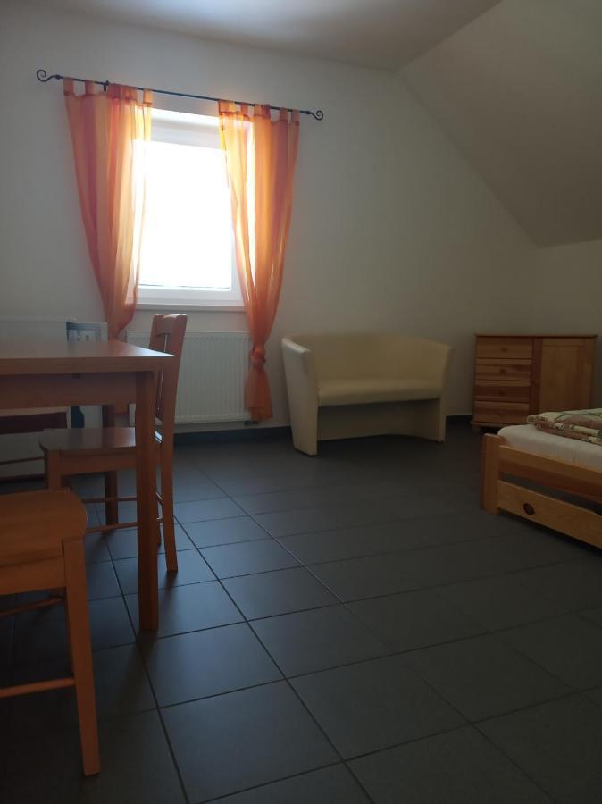 Penzion Na Podlesi Ve Zlate Korune Zlata Koruna Exterior photo